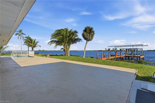 4473 E Riverside DR, Fort Myers, FL 33905