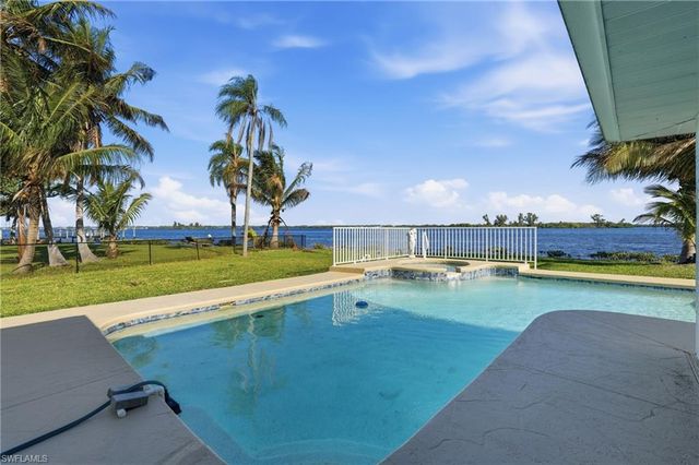 4473 E Riverside DR, Fort Myers, FL 33905