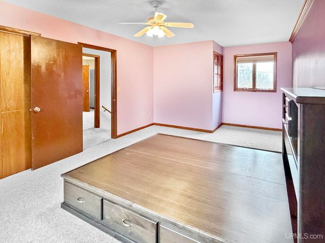 503 Oak Street, Norway, MI 49870