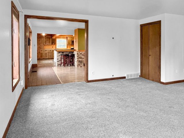 503 Oak Street, Norway, MI 49870