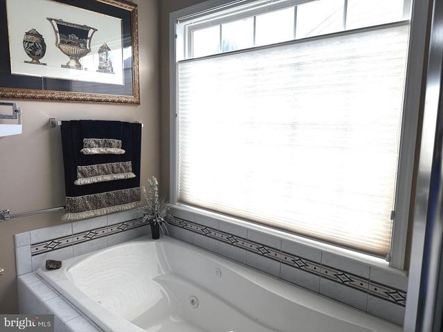 32 MERRYTON ST, Voorhees, NJ 08043