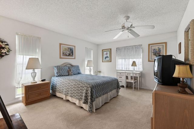 13837 Via Flora E, Delray Beach, FL 33484