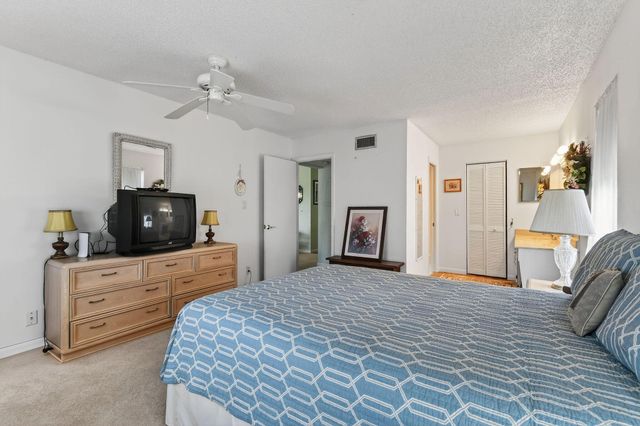13837 Via Flora E, Delray Beach, FL 33484