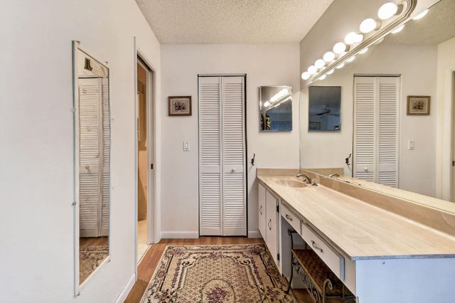 13837 Via Flora E, Delray Beach, FL 33484