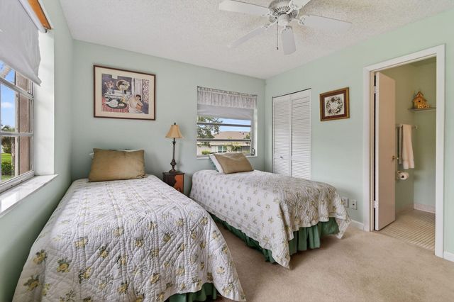 13837 Via Flora E, Delray Beach, FL 33484