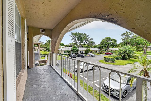 13837 Via Flora E, Delray Beach, FL 33484