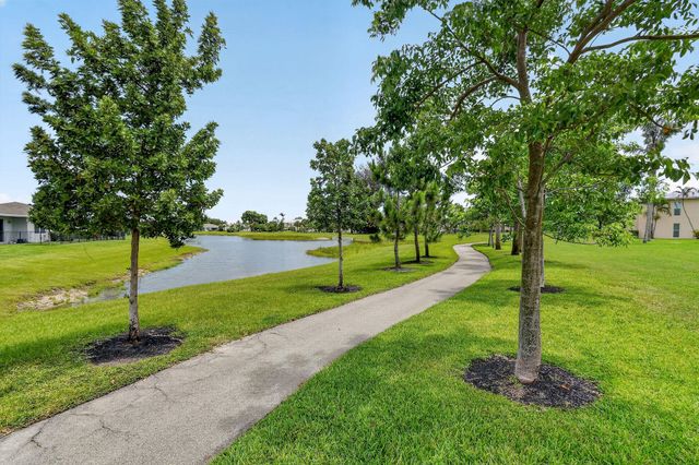 13837 Via Flora E, Delray Beach, FL 33484