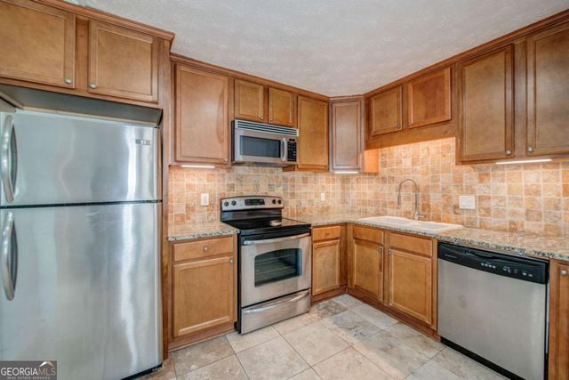 280 Winding River Road B, Atlanta, GA 30350