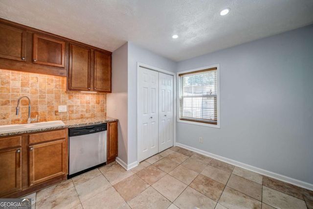 280 Winding River Road B, Atlanta, GA 30350