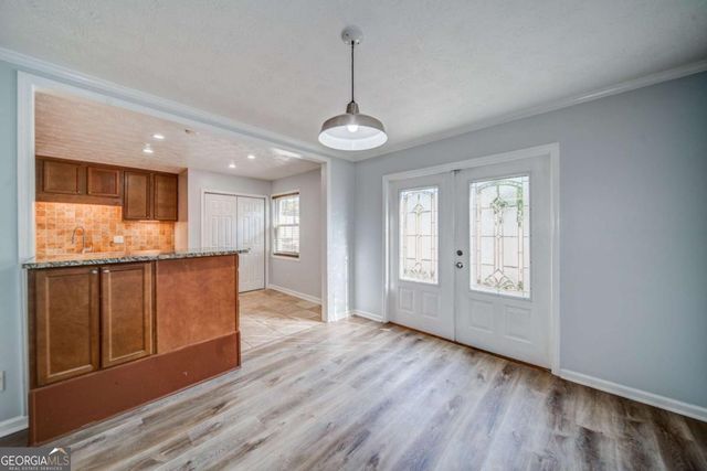 280 Winding River Road B, Atlanta, GA 30350