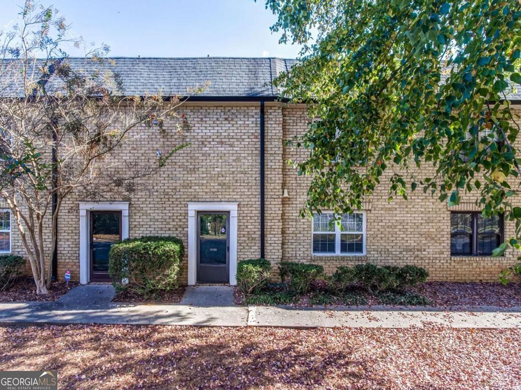 280 Winding River Road B, Atlanta, GA 30350