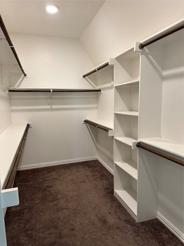 912 Foxtail Drive, Mansfield, TX 76063