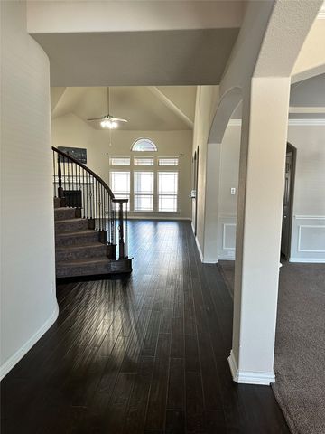 912 Foxtail Drive, Mansfield, TX 76063