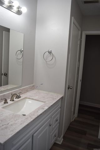 1702 Glenda Lane, Benton, AR 72015