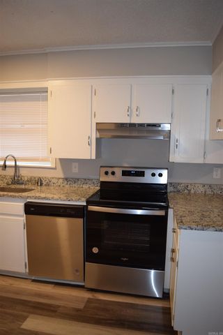 1702 Glenda Lane, Benton, AR 72015