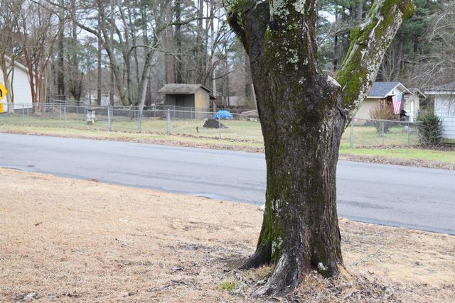 1702 Glenda Lane, Benton, AR 72015