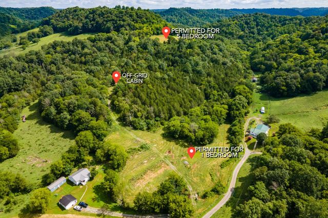 193 Dixon Ln, Pleasant Shade, TN 37145