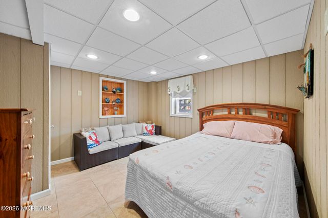 24 W New Jersey Avenue, Long Beach Twp, NJ 08008