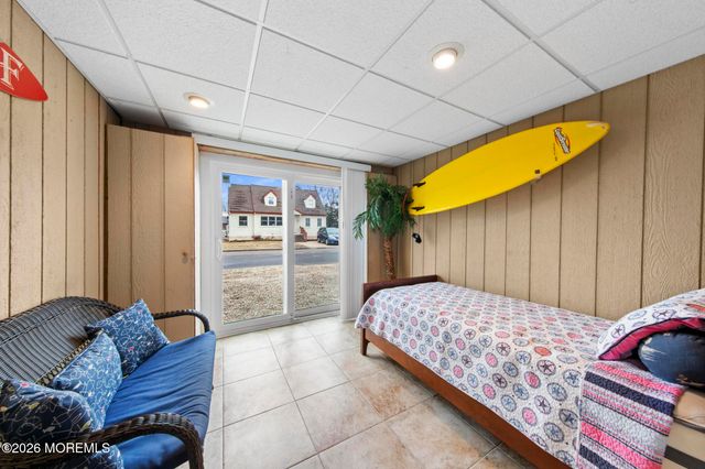 24 W New Jersey Avenue, Long Beach Twp, NJ 08008