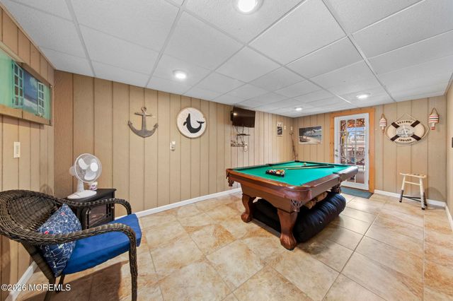 24 W New Jersey Avenue, Long Beach Twp, NJ 08008