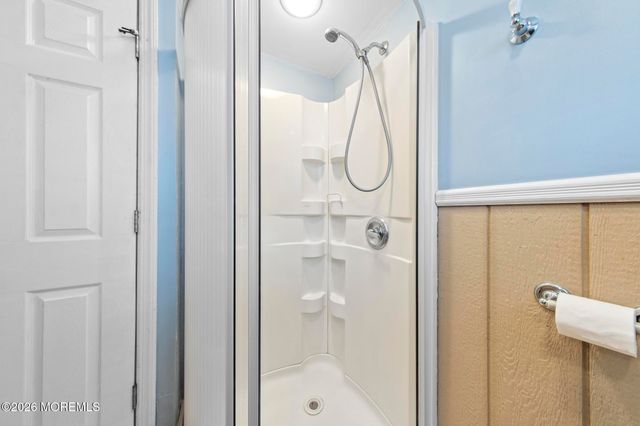 24 W New Jersey Avenue, Long Beach Twp, NJ 08008