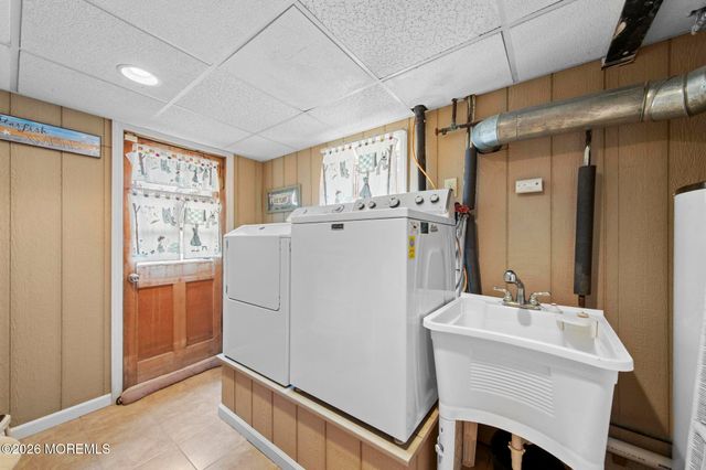 24 W New Jersey Avenue, Long Beach Twp, NJ 08008