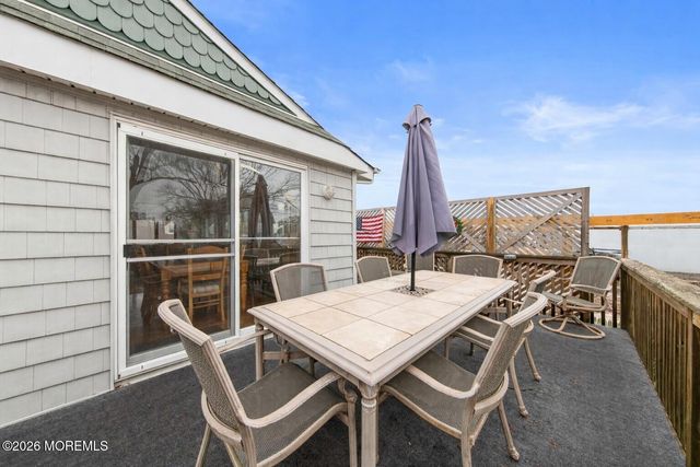 24 W New Jersey Avenue, Long Beach Twp, NJ 08008