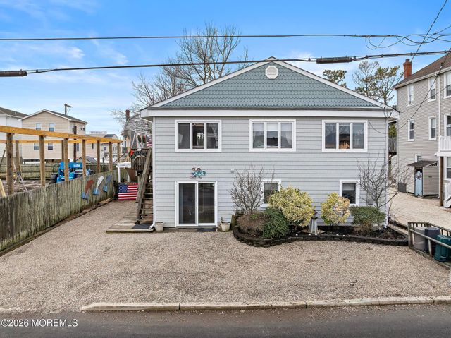 24 W New Jersey Avenue, Long Beach Twp, NJ 08008