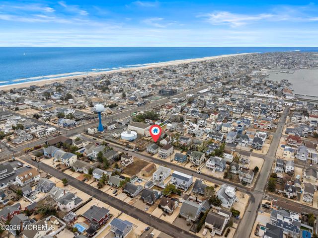 24 W New Jersey Avenue, Long Beach Twp, NJ 08008