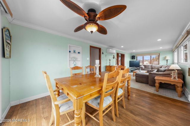 24 W New Jersey Avenue, Long Beach Twp, NJ 08008