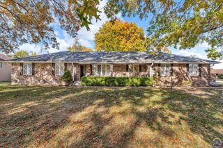 2731 SE Peck RD, Topeka, KS 66605