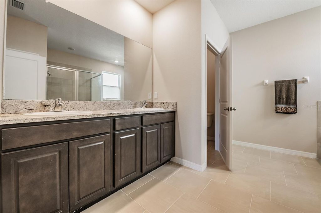 Image 14 of property listing at 10653 TALLY FAWN LOOP, San Antonio, FL 33576