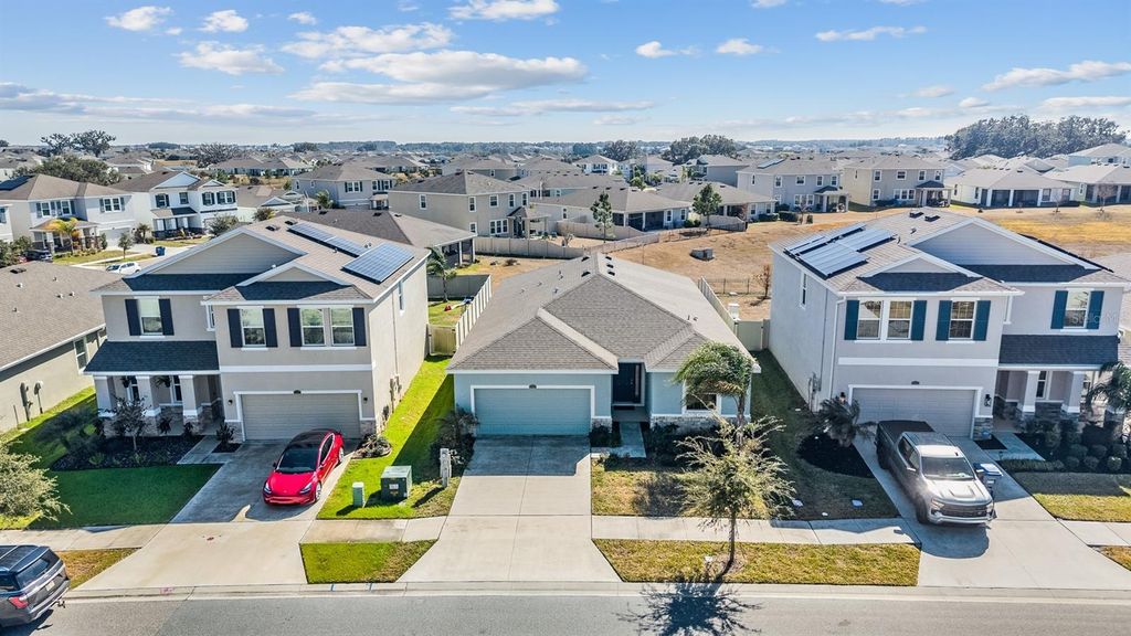 Image 15 of property listing at 10653 TALLY FAWN LOOP, San Antonio, FL 33576