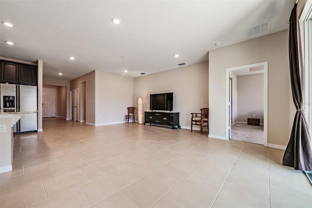 Image 16 of property listing at 10653 TALLY FAWN LOOP, San Antonio, FL 33576