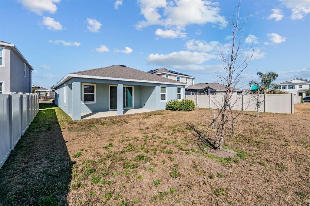 Image 19 of property listing at 10653 TALLY FAWN LOOP, San Antonio, FL 33576