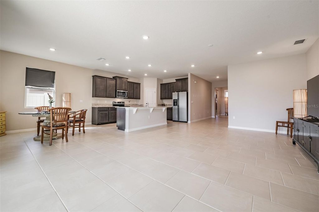 Image 7 of property listing at 10653 TALLY FAWN LOOP, San Antonio, FL 33576