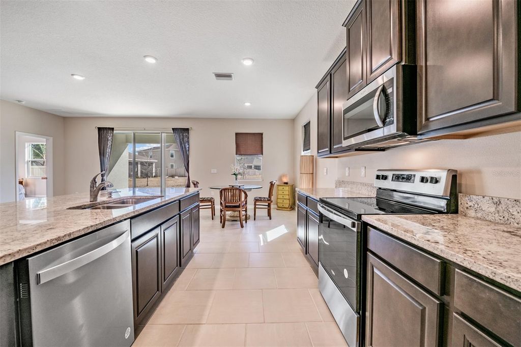 Image 9 of property listing at 10653 TALLY FAWN LOOP, San Antonio, FL 33576