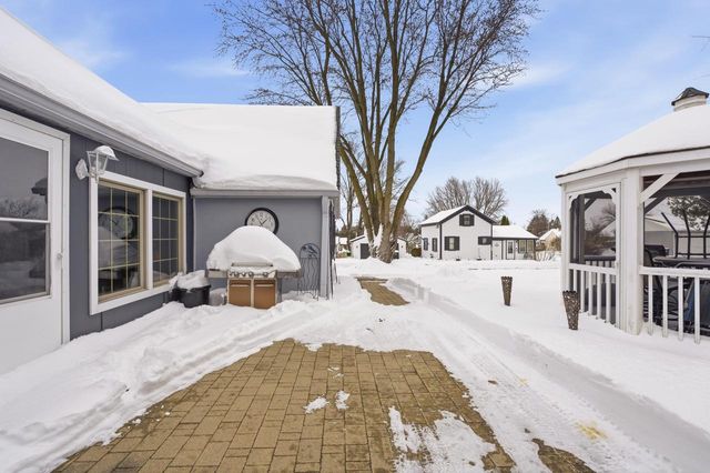 1925 Park AVENUE, New Holstein, WI 53061