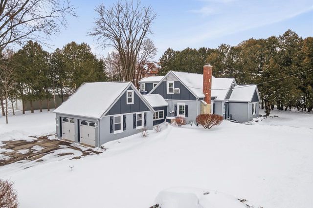 1925 Park AVENUE, New Holstein, WI 53061