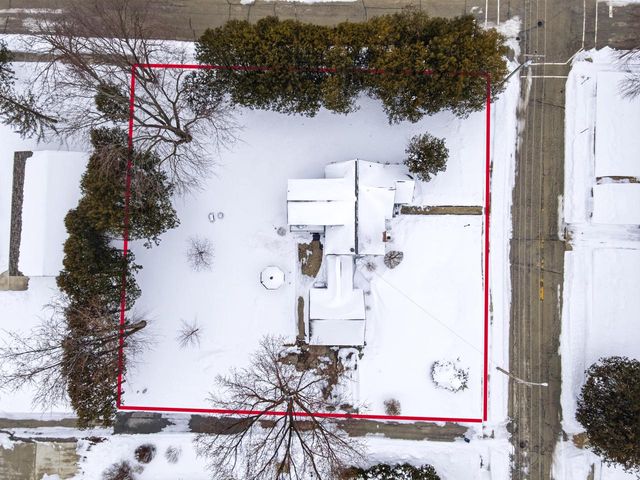 1925 Park AVENUE, New Holstein, WI 53061