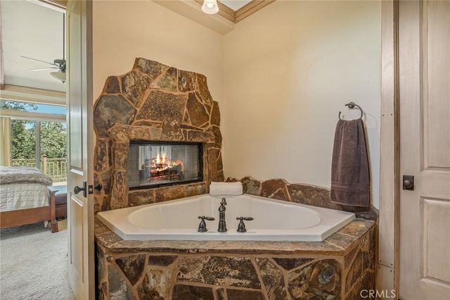 27920 Matterhorn, Lake Arrowhead, CA 92352