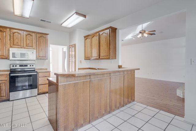 5551 Carter Road, Ocean Springs, MS 39564