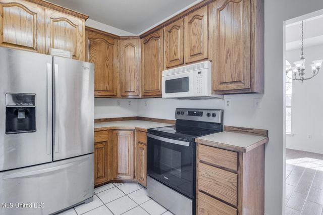 5551 Carter Road, Ocean Springs, MS 39564