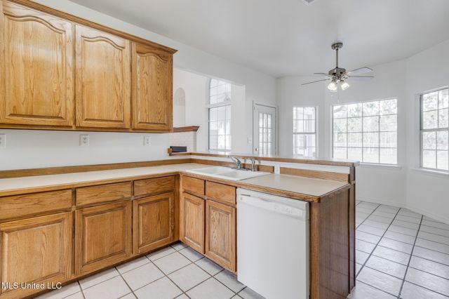 5551 Carter Road, Ocean Springs, MS 39564