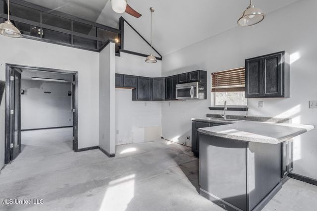 5551 Carter Road, Ocean Springs, MS 39564