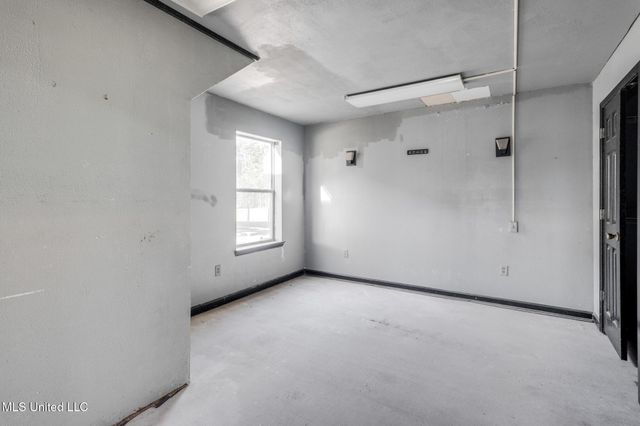 5551 Carter Road, Ocean Springs, MS 39564