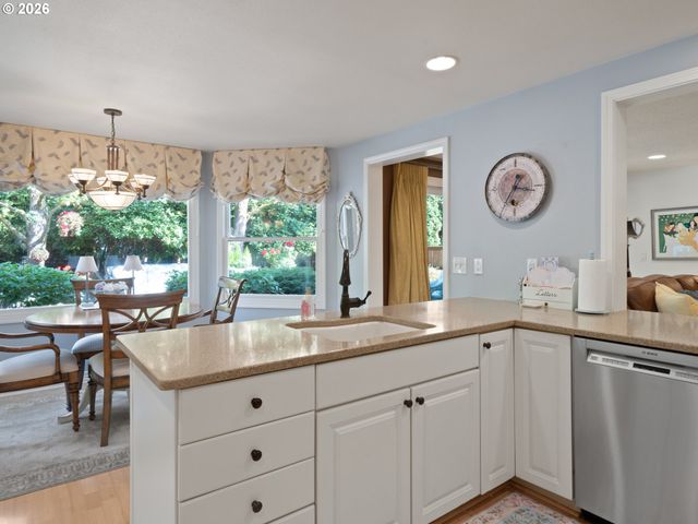 4081 ORCHARD Way, Lake Oswego, OR 97035