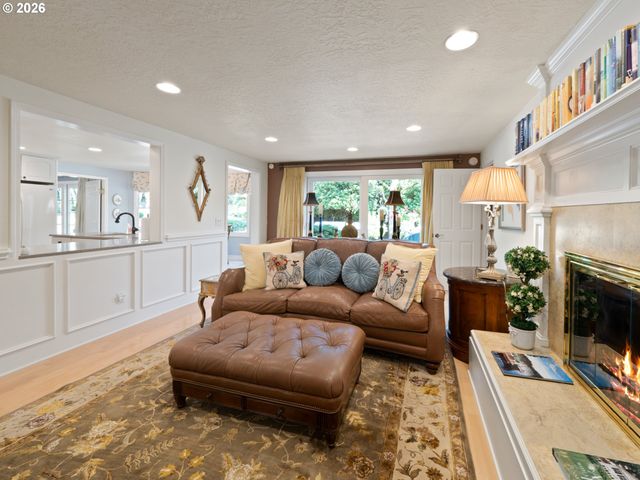 4081 ORCHARD Way, Lake Oswego, OR 97035