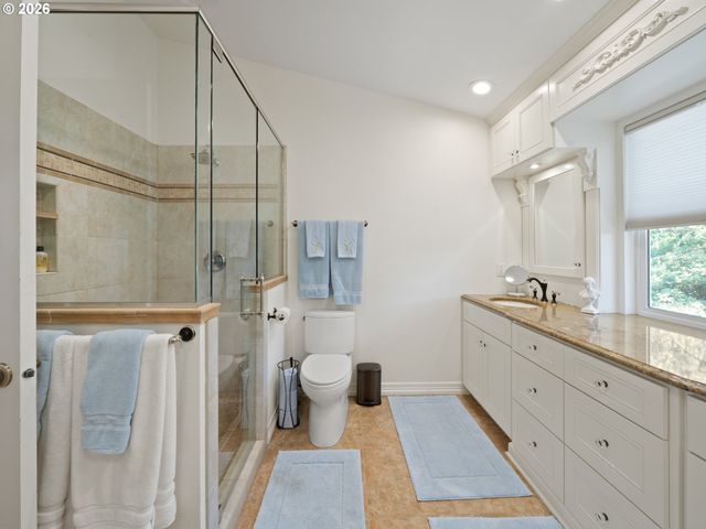 4081 ORCHARD Way, Lake Oswego, OR 97035