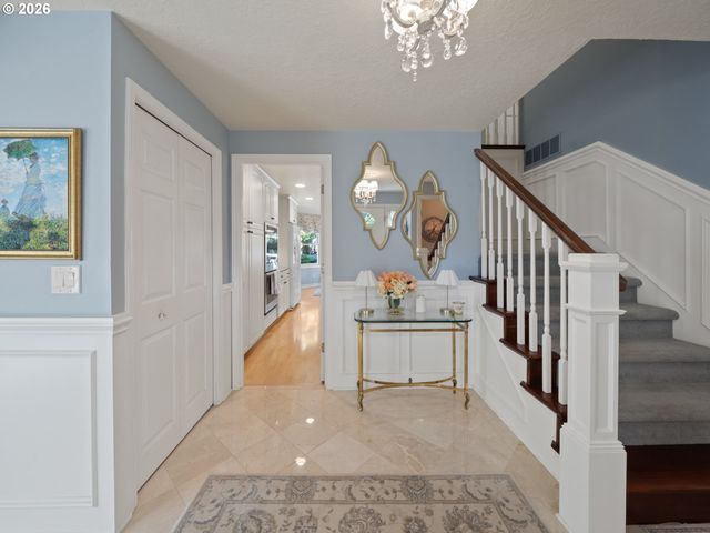 4081 ORCHARD Way, Lake Oswego, OR 97035